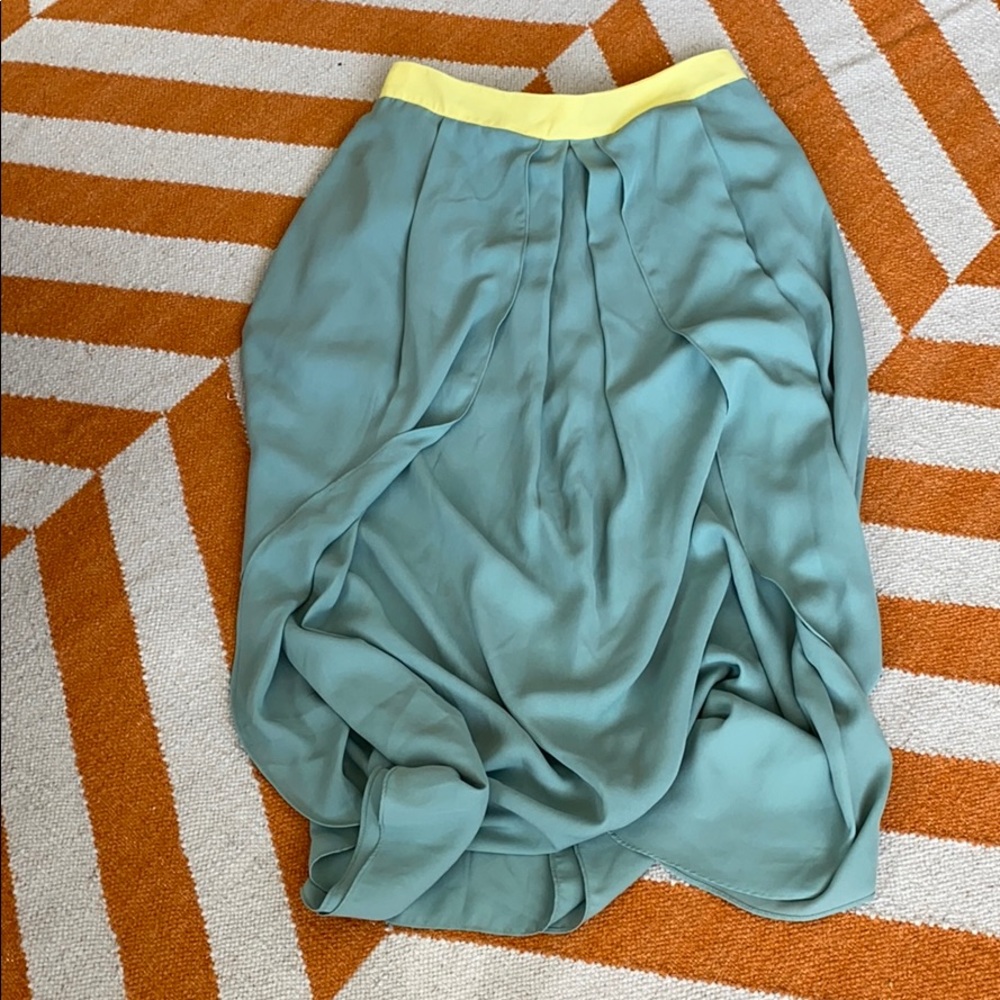 Gorgeous mint skirt